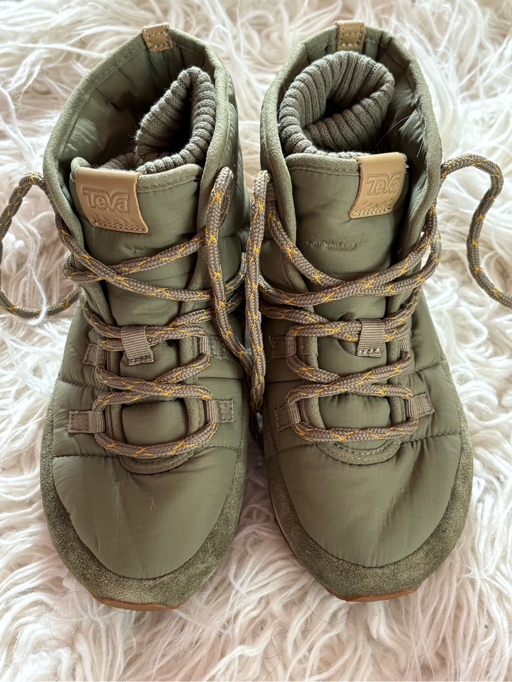 Teva Ember Lace Quilted Ankle Booties Burnt Olive Green Size 6